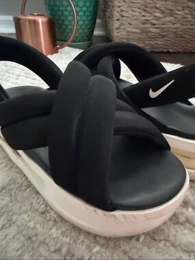 Nike Women’s Black Cross-Strap Padded Slide Sandals with White Sole